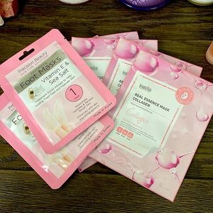Two foot and five collagen face masks